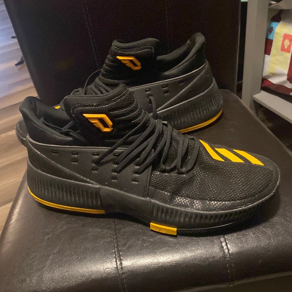 Like new size 12 1/2 mens
